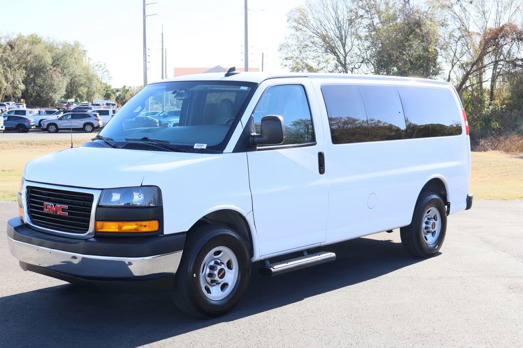Used 2022 GMC Savana 3500 LS w/ Chrome Appearance Package image 4