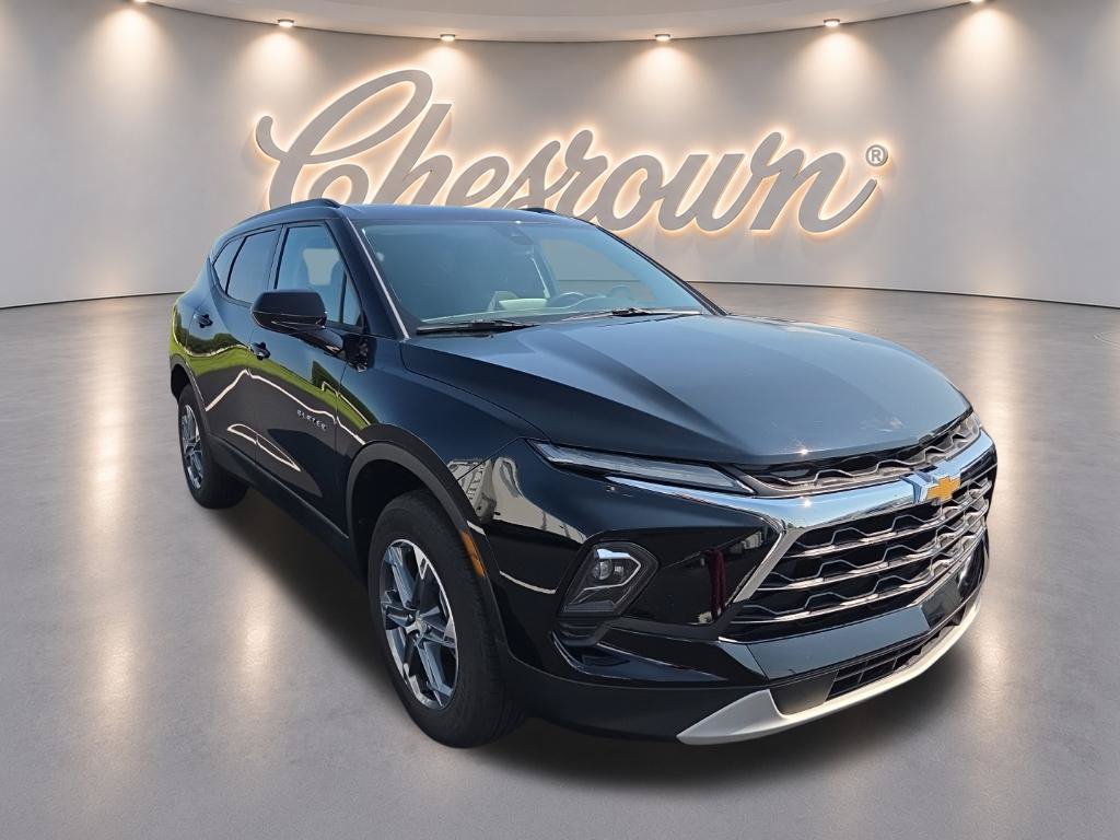 Used 2024 Chevrolet Blazer LT w/ Convenience Package FWD image 3