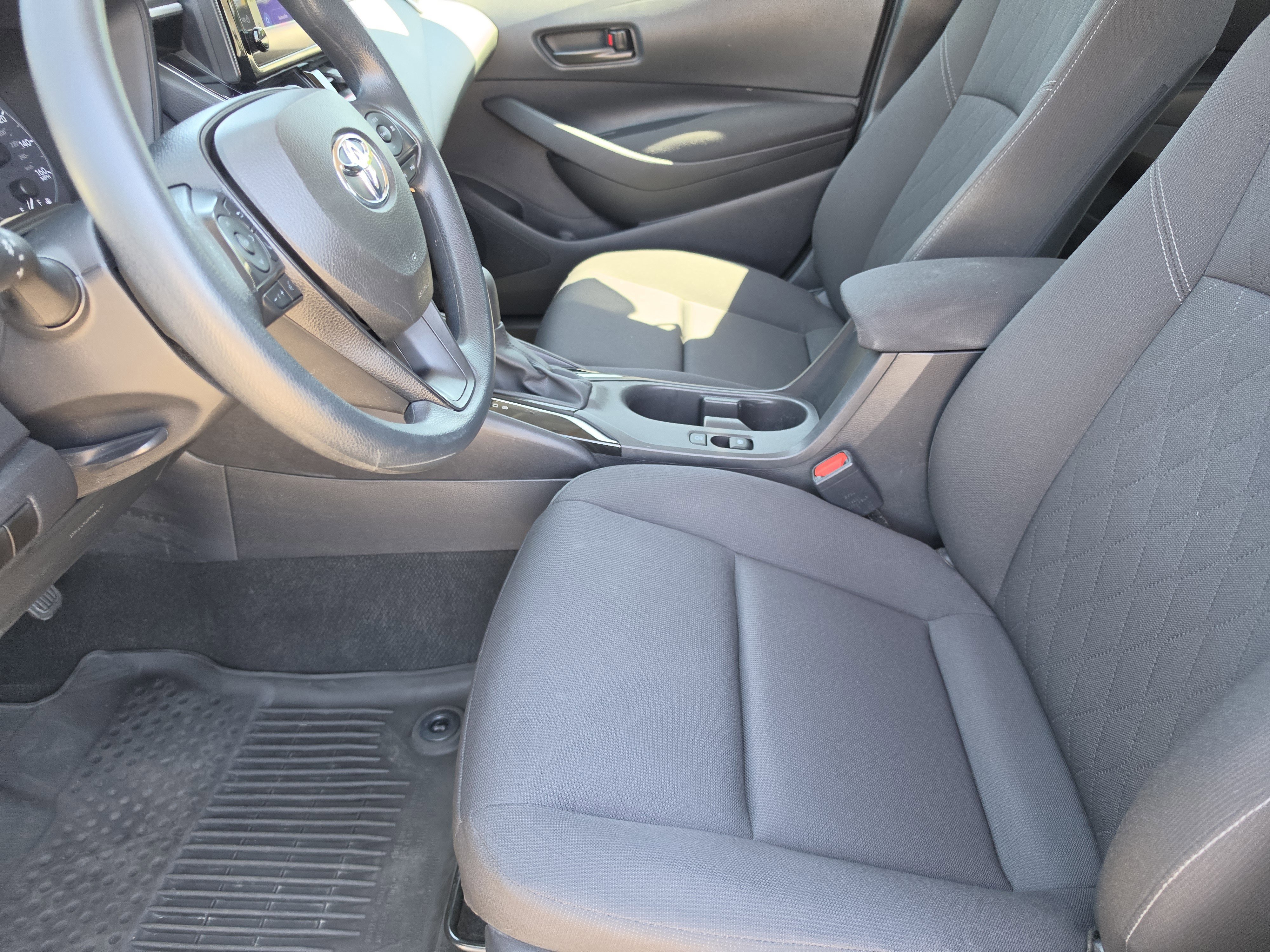 Certified 2025 Toyota Corolla LE FWD image 9