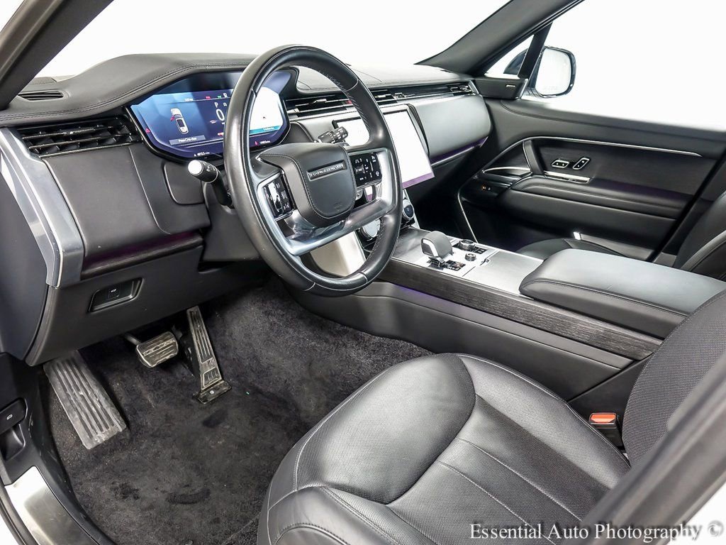 Used 2023 Land Rover Range Rover SE image 15