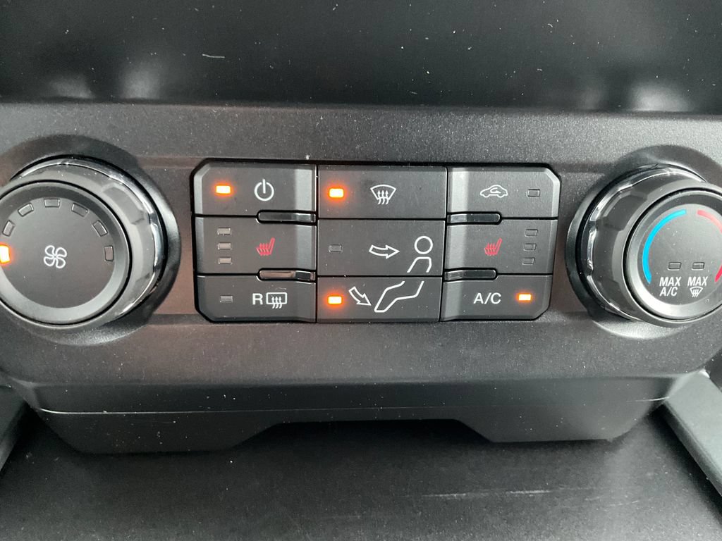 Used 2022 Ford F250 XLT w/ XLT Premium Package AWD/4WD image 10