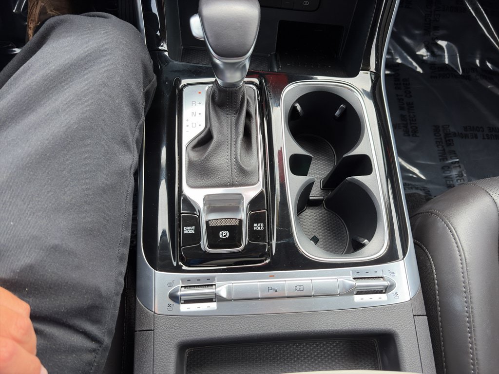 Used 2023 Kia Carnival SX FWD image 11