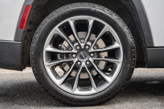 Used 2022 Jeep Wagoneer Series III w/ Premium Group I image 23