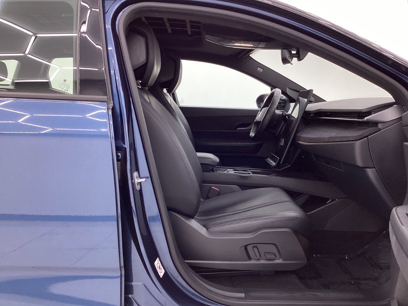 Used 2023 Fisker Ocean One AWD/4WD image 15