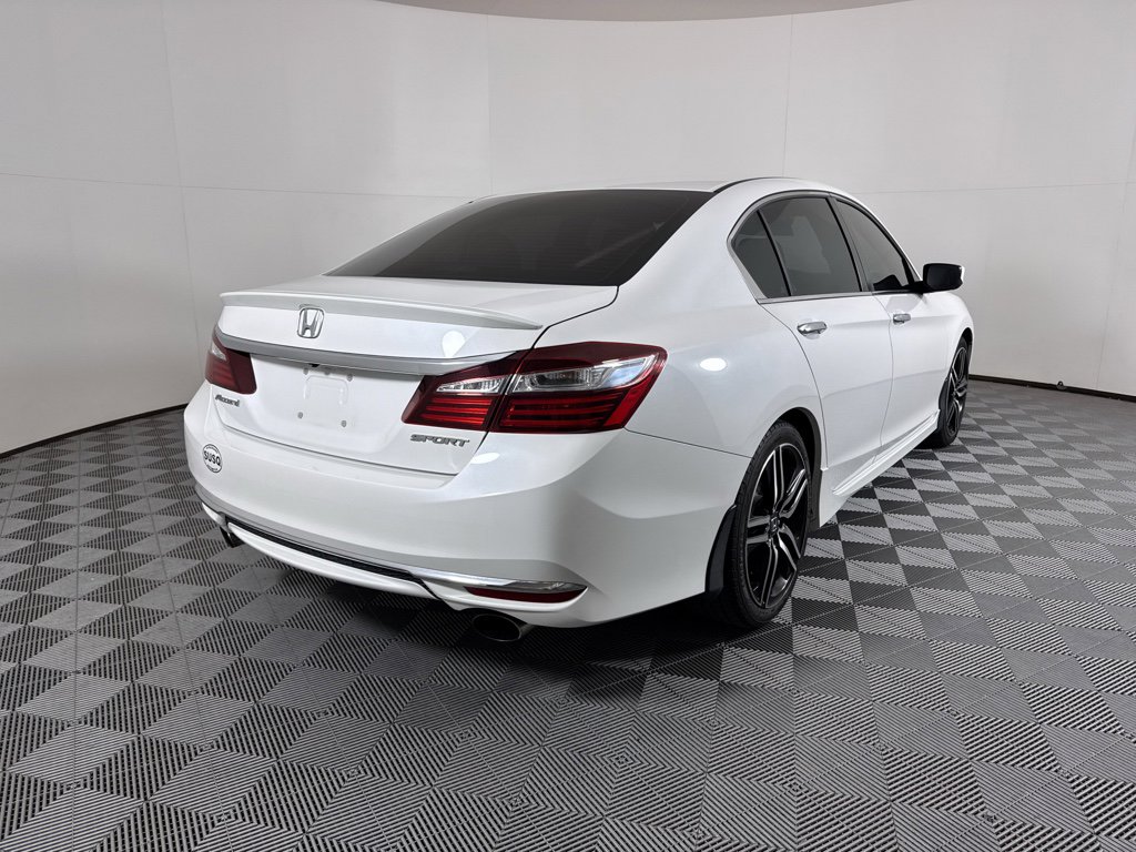 Used 2016 Honda Accord Sport image 17
