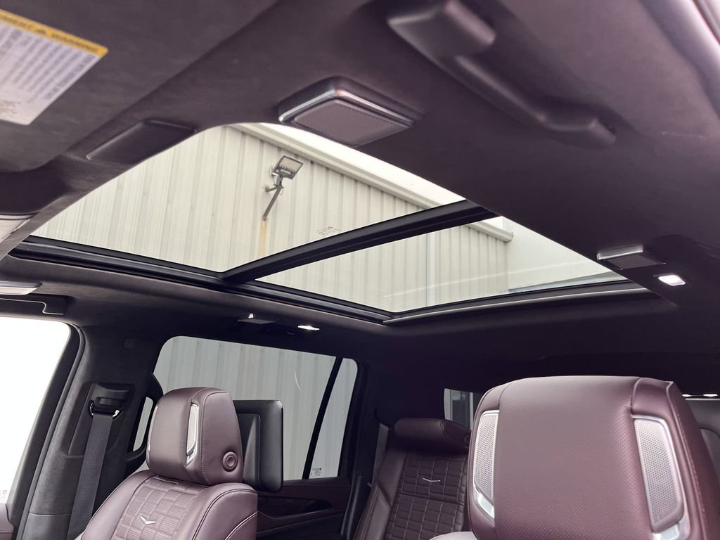 Used 2021 Cadillac Escalade ESV Sport Platinum w/ LPO, ONYX Package image 27