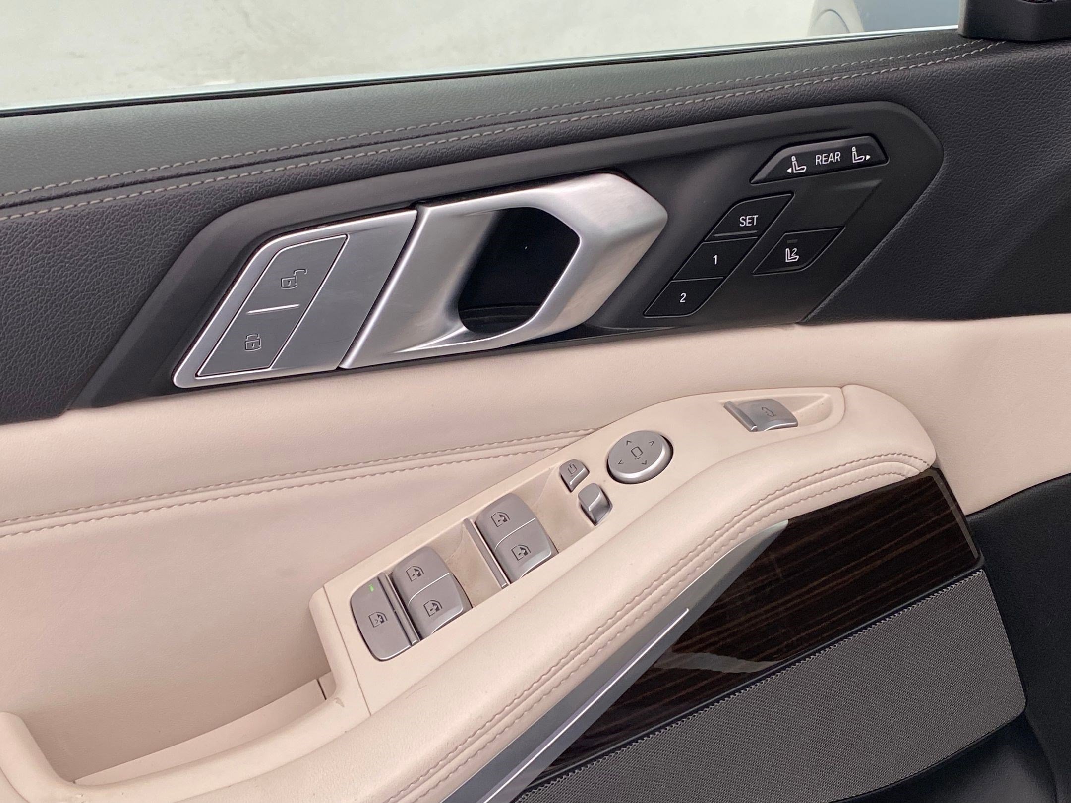 Used 2019 BMW X7 xDrive50i image 24