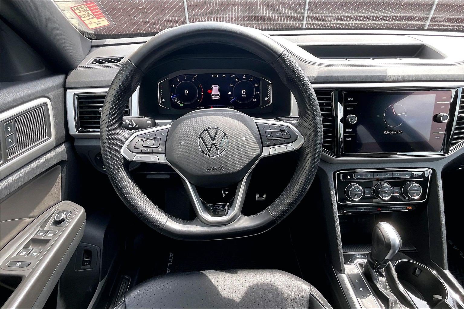 Certified 2022 Volkswagen Atlas Cross Sport SEL R-Line AWD/4WD image 4