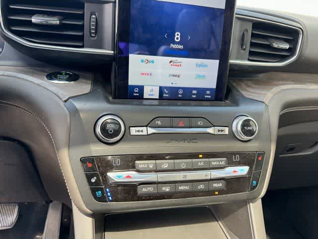 Used 2020 Ford Explorer Platinum w/ Premium Technology Package AWD/4WD image 9