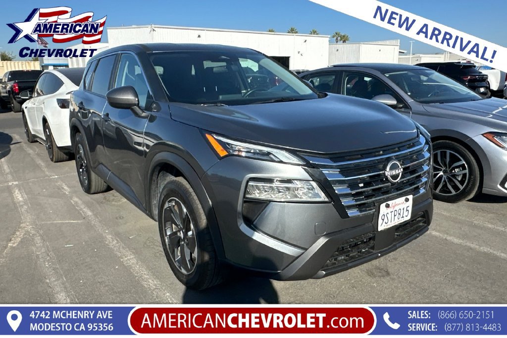Used 2025 Nissan Rogue SV AWD/4WD image 1