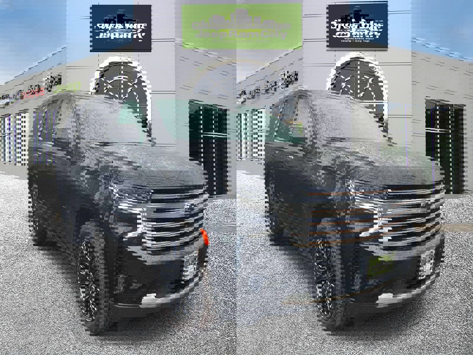 Used 2023 Chevrolet Tahoe High Country AWD/4WD image 4