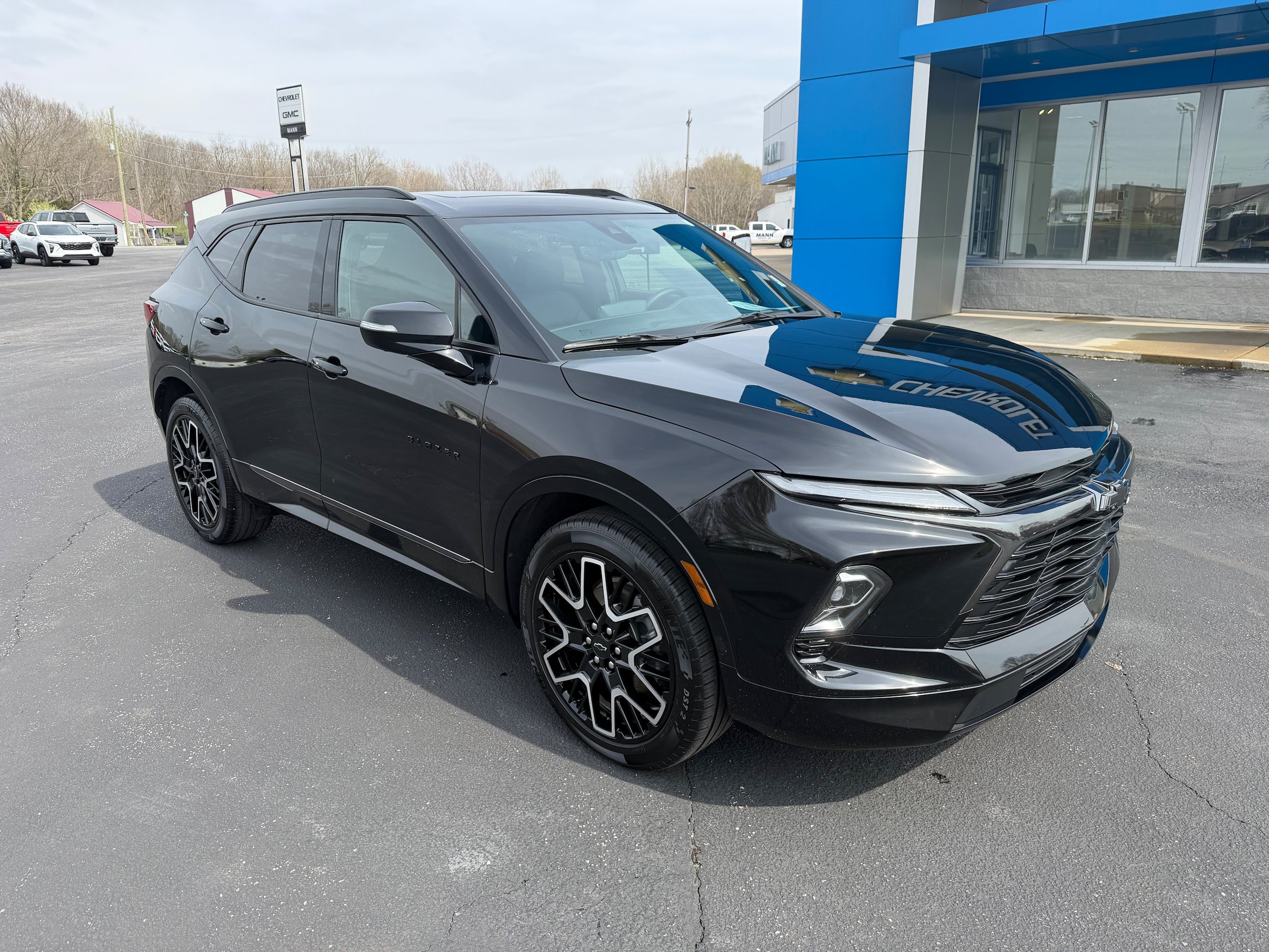 Used 2023 Chevrolet Blazer RS w/ Driver Confidence II Package AWD/4WD image 2