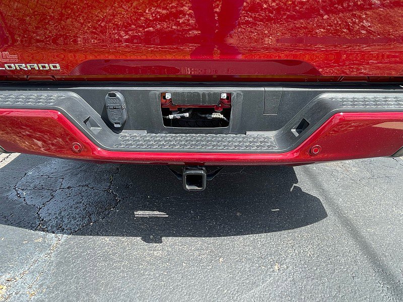 Used 2023 Chevrolet Colorado LT w/ LT Convenience Package II AWD/4WD image 7