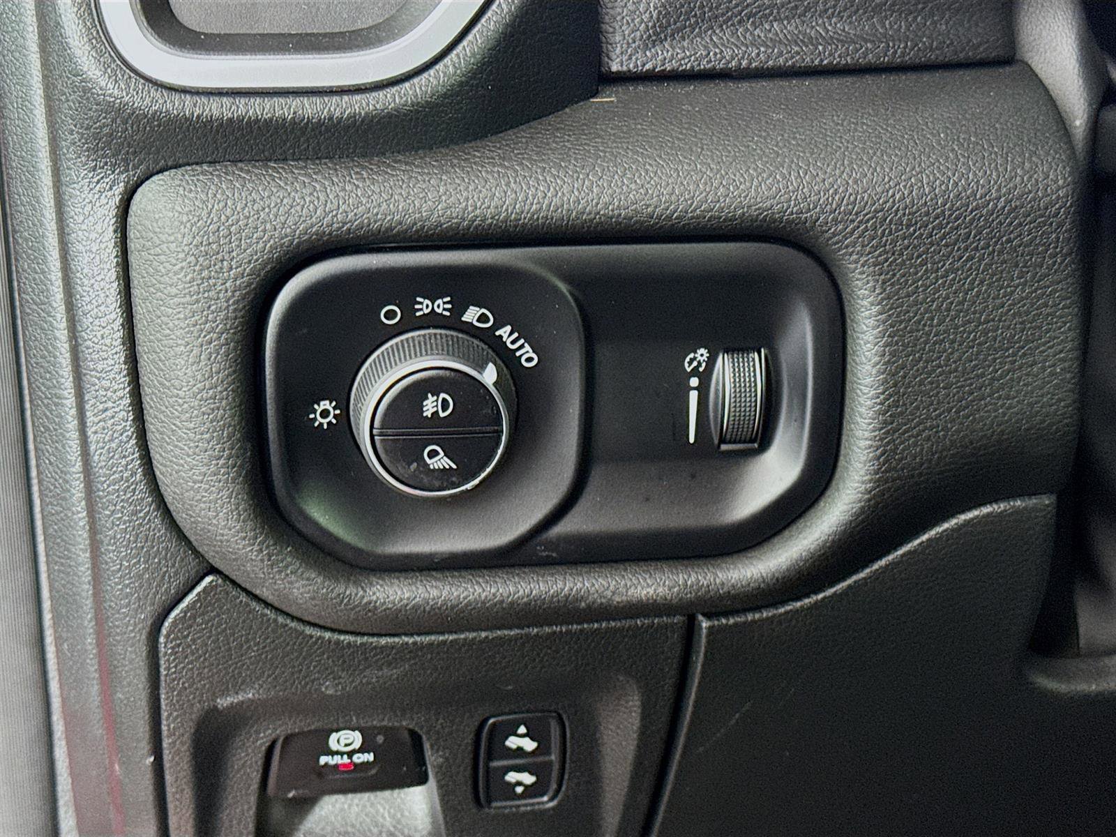Used 2024 RAM 1500 Big Horn image 11