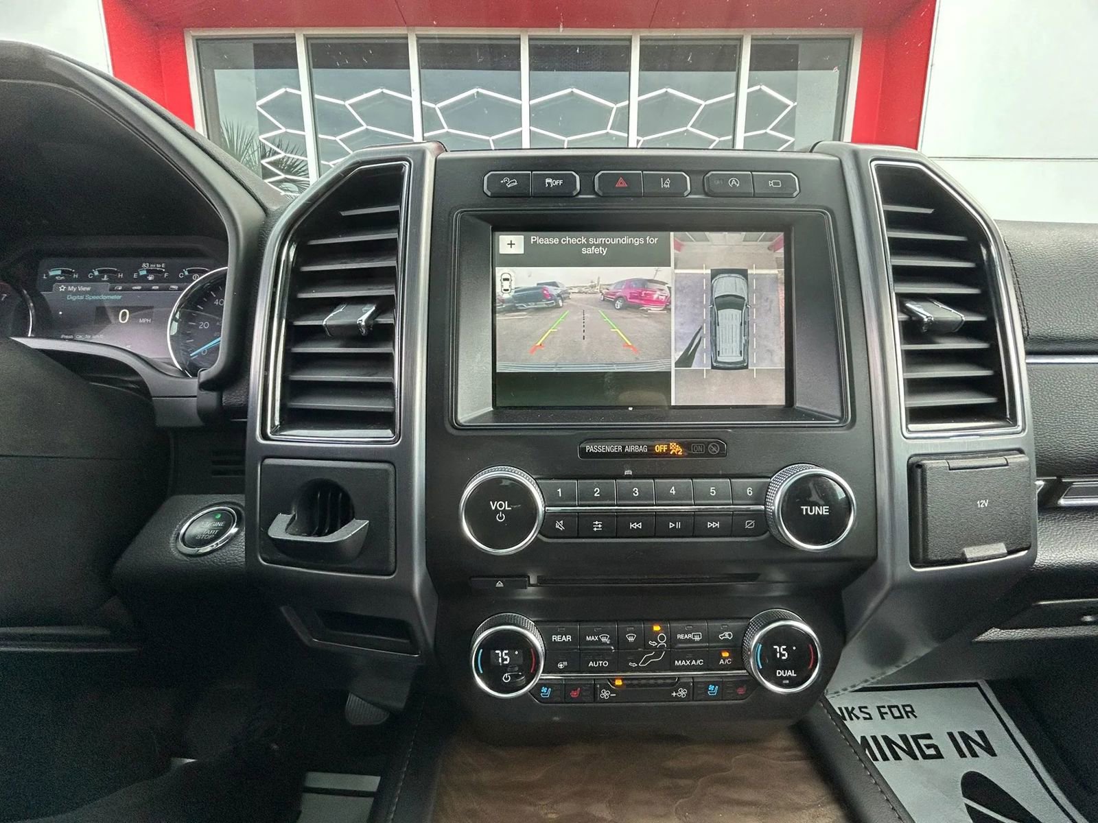 Used 2018 Ford Expedition Platinum AWD/4WD image 14