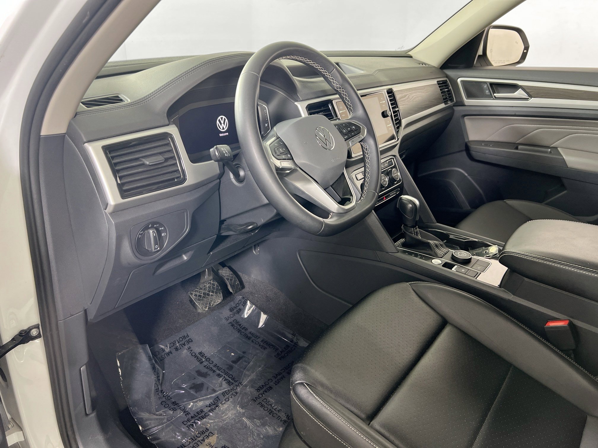 Used 2023 Volkswagen Atlas SE image 9