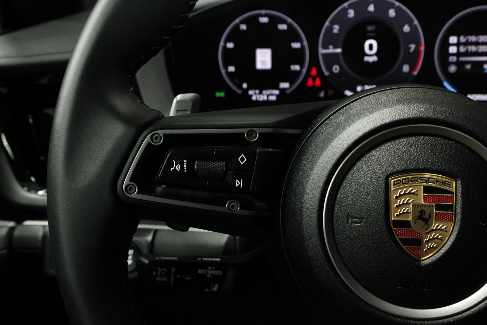 Certified 2025 Porsche Panamera 4 AWD/4WD image 27