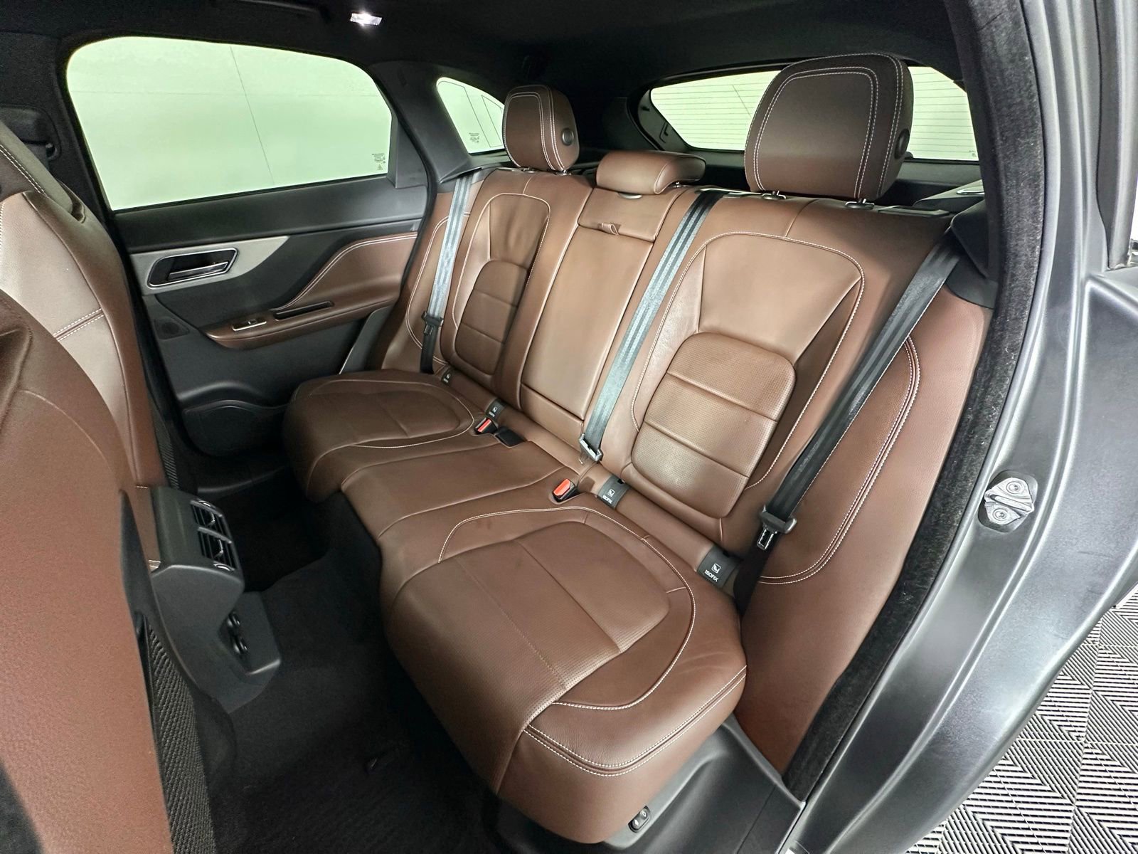 Used 2017 Jaguar F-PACE S image 33