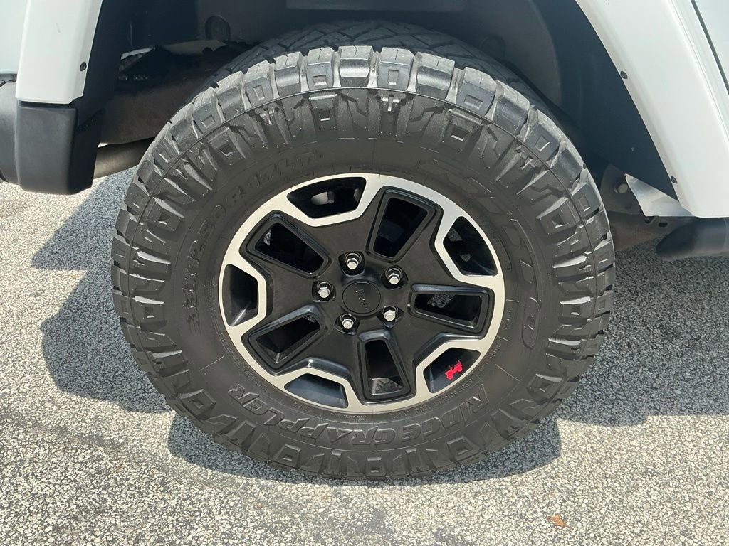 Used 2016 Jeep Wrangler Unlimited Rubicon AWD/4WD image 11