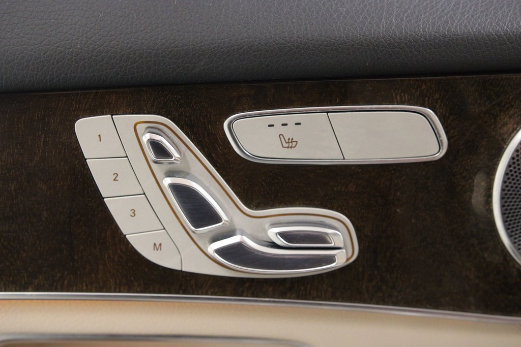 Used 2017 Mercedes-Benz GLC 300 4MATIC image 23