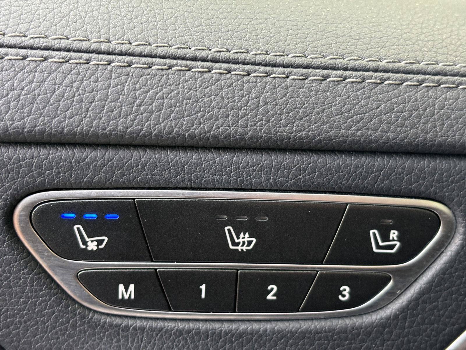 Used 2015 Mercedes-Benz S 550 4MATIC Sedan image 37