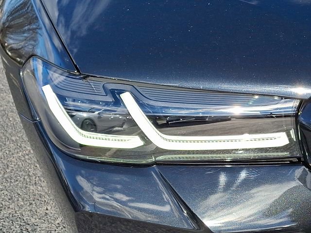 Used 2023 BMW 530i xDrive w/ M Sport Package image 9
