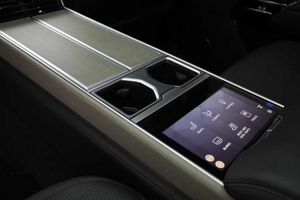New 2026 Land Rover Range Rover SV AWD/4WD image 20
