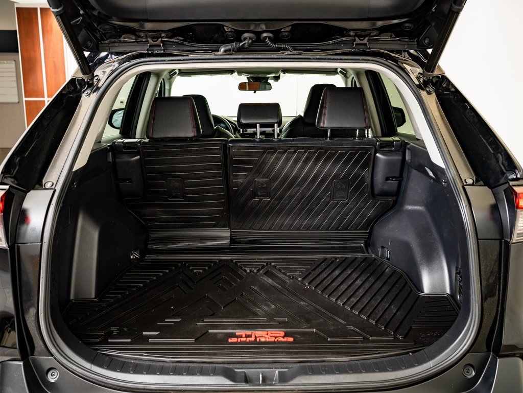 Used 2020 Toyota RAV4 AWD image 21