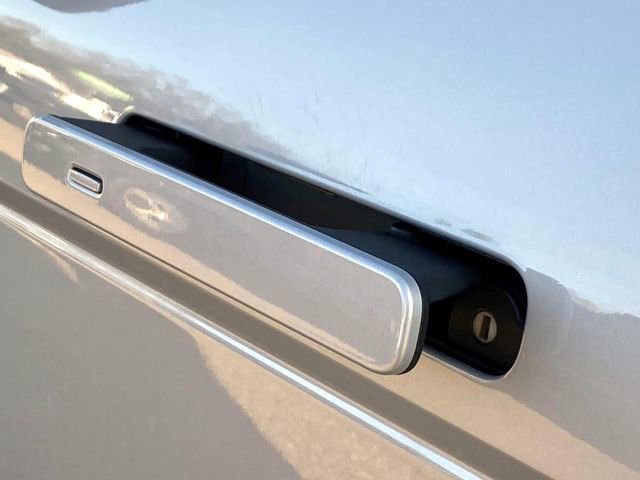 Used 2020 Land Rover Range Rover Evoque First Edition image 31