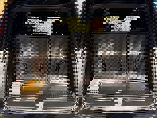 Certified 2024 Cadillac Escalade V w/ Heavy-Duty Trailer Package image 33