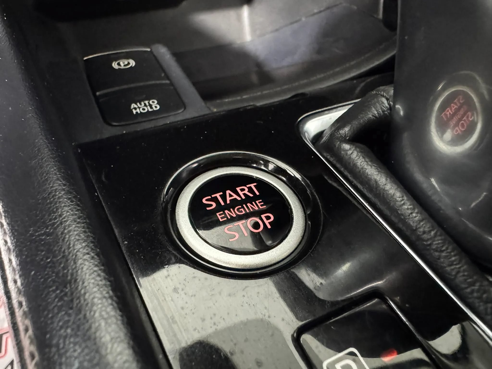 Used 2024 Nissan Kicks SR FWD image 17