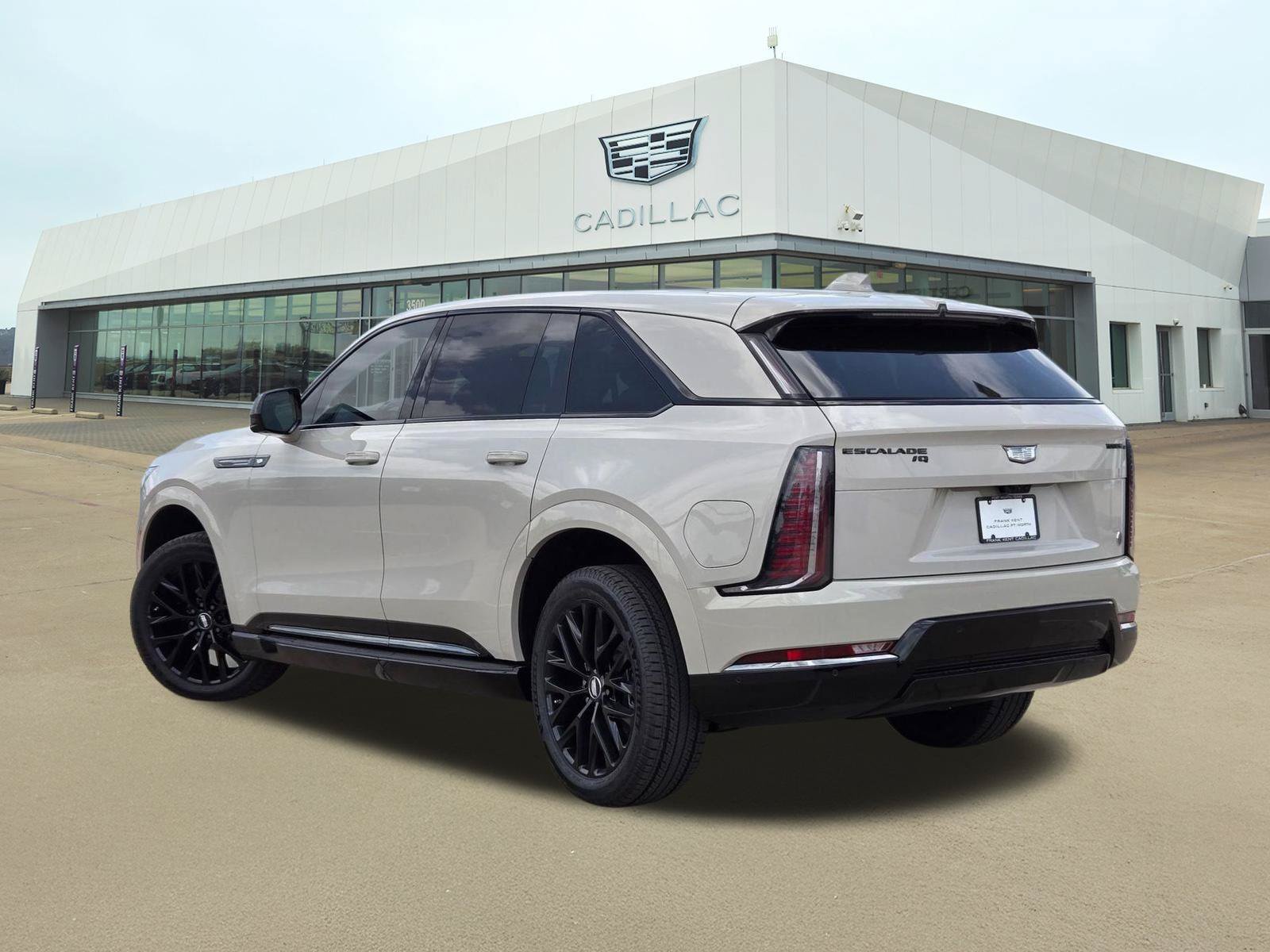 New 2026 Cadillac Escalade IQ Sport 1 w/ LPO, ONYX Package AWD/4WD image 4