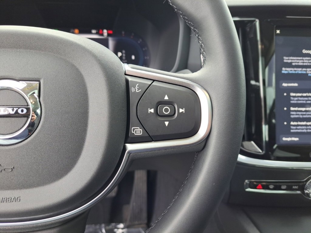 Used 2025 Volvo S60 B5 Core image 19