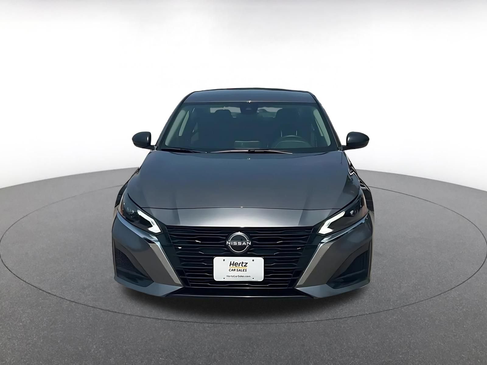 Used 2025 Nissan Altima 2.5 SV FWD image 4