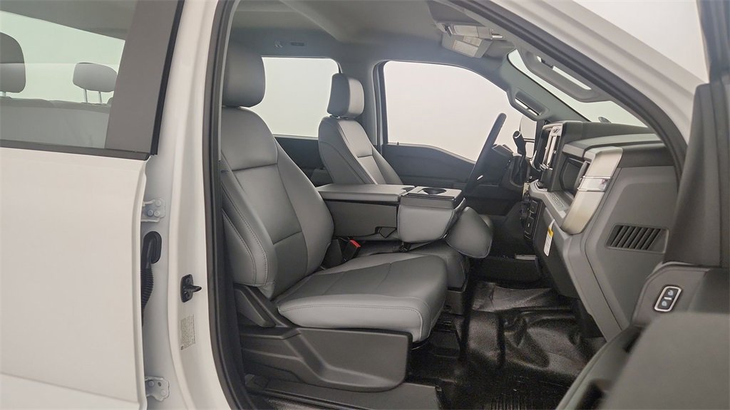 New 2025 Ford F350 XL w/ XL Chrome Package image 26