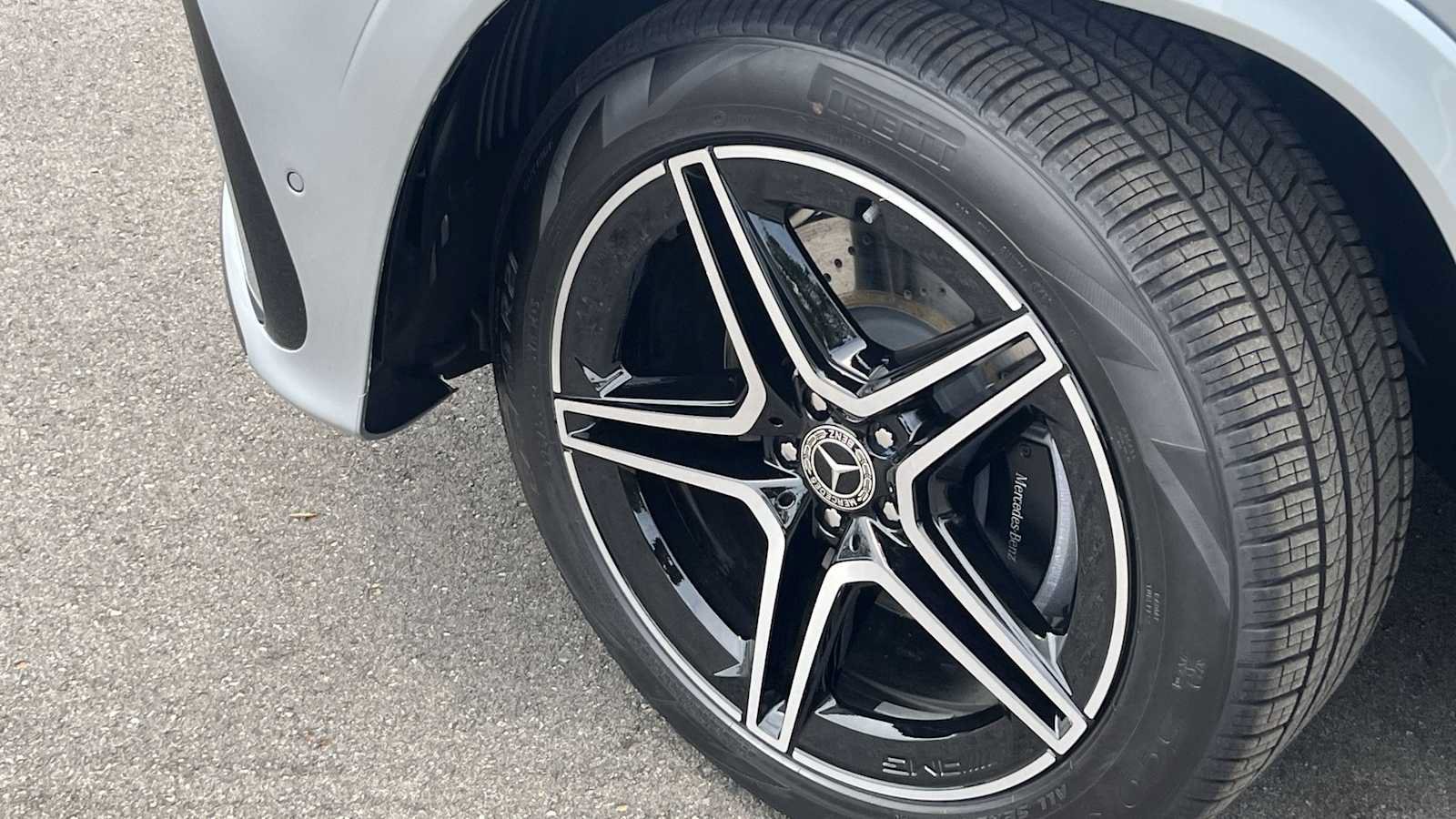 New 2026 Mercedes-Benz GLS 450 4MATIC image 25