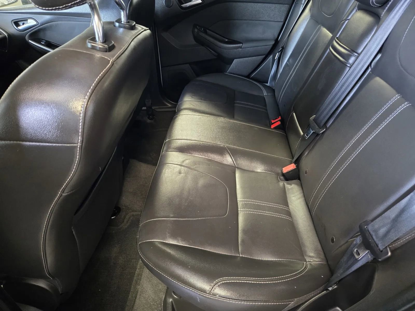 Used 2012 Ford Focus Titanium FWD image 12