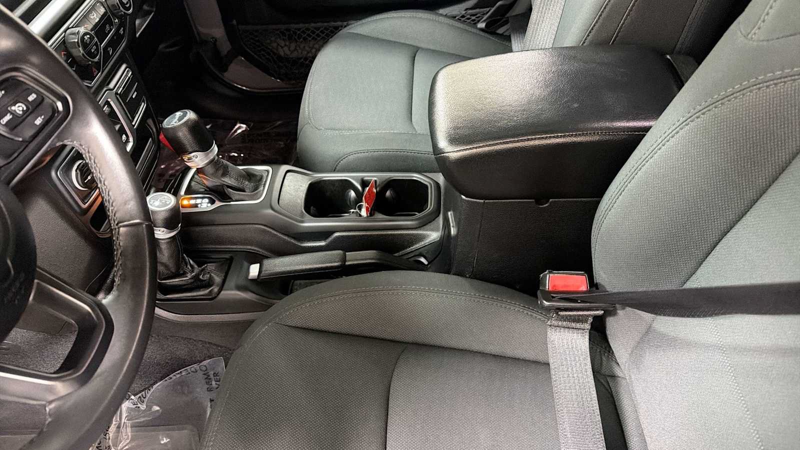 Used 2018 Jeep Wrangler Sport AWD/4WD image 22