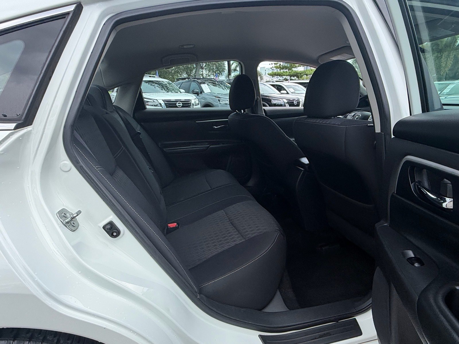 Used 2018 Nissan Altima 2.5 SV FWD image 15