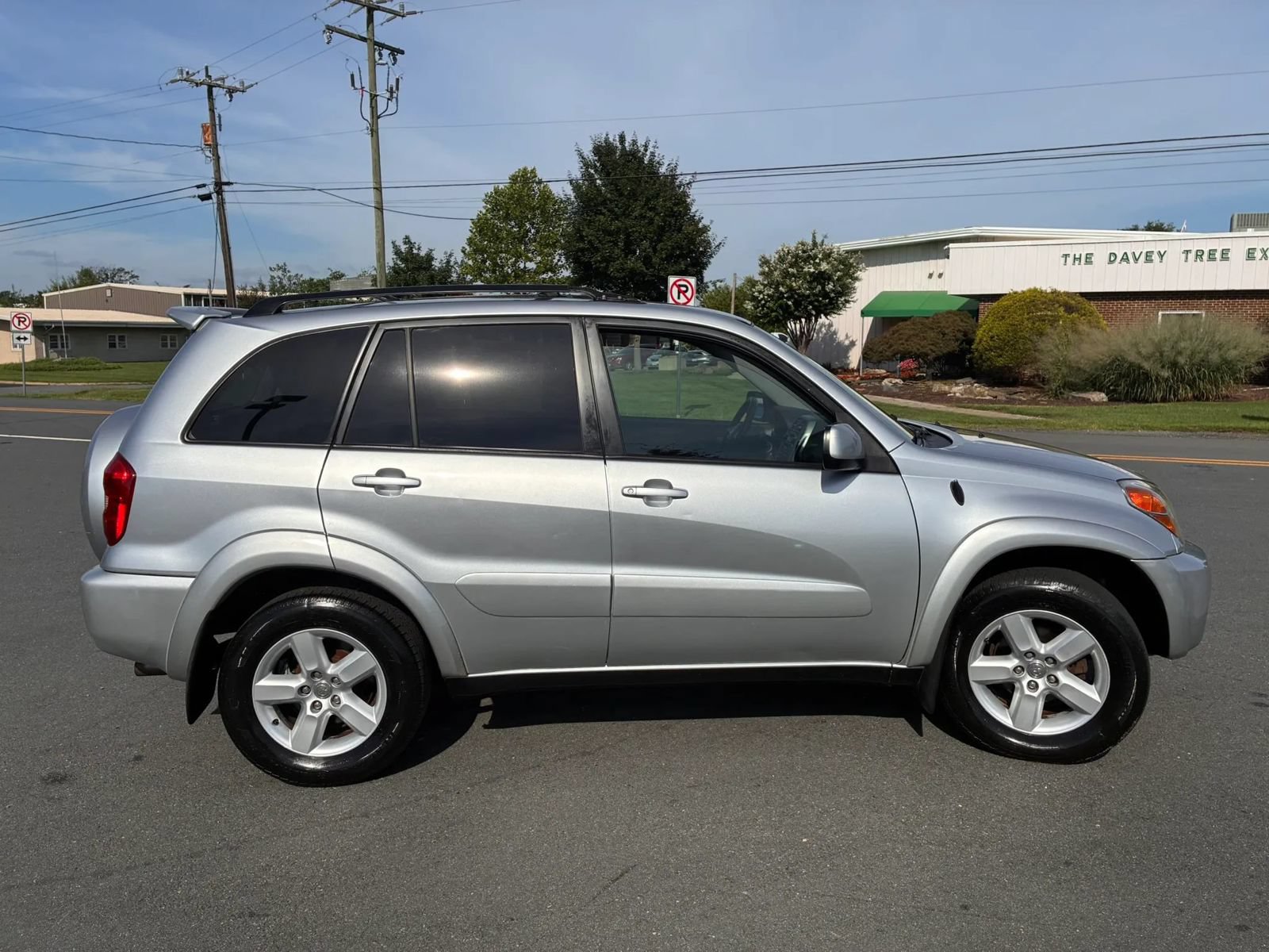 Used 2005 Toyota RAV4 4WD image 9