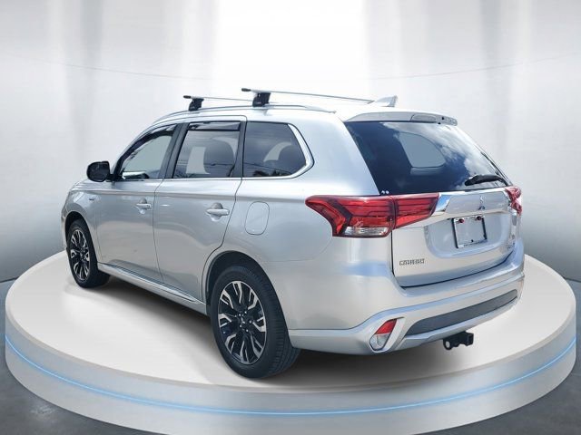 Used 2018 Mitsubishi Outlander SEL image 3
