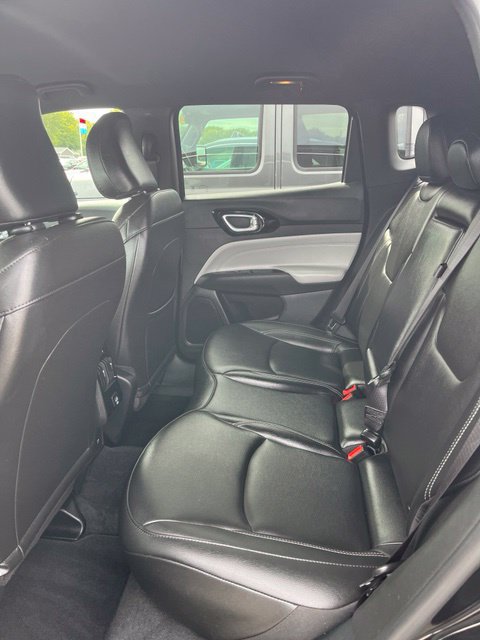 Used 2025 Jeep Compass Limited AWD/4WD image 8