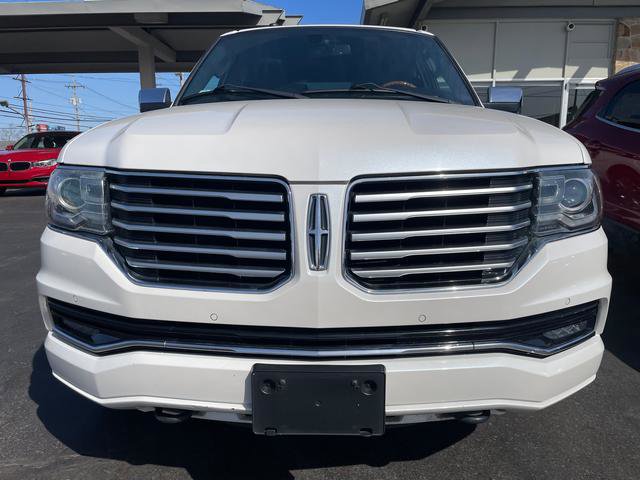 Used 2016 Lincoln Navigator Select image 3