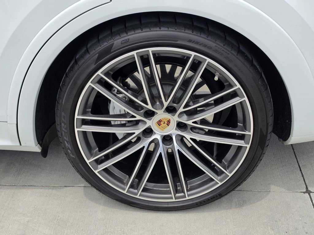 Certified 2021 Porsche Cayenne GTS AWD/4WD image 27