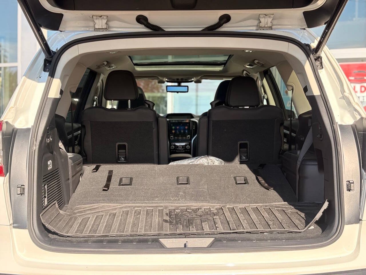 Used 2022 Subaru Ascent Touring AWD/4WD image 8