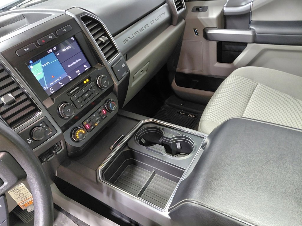 Used 2019 Ford F250 XLT w/ XLT Premium Package image 32