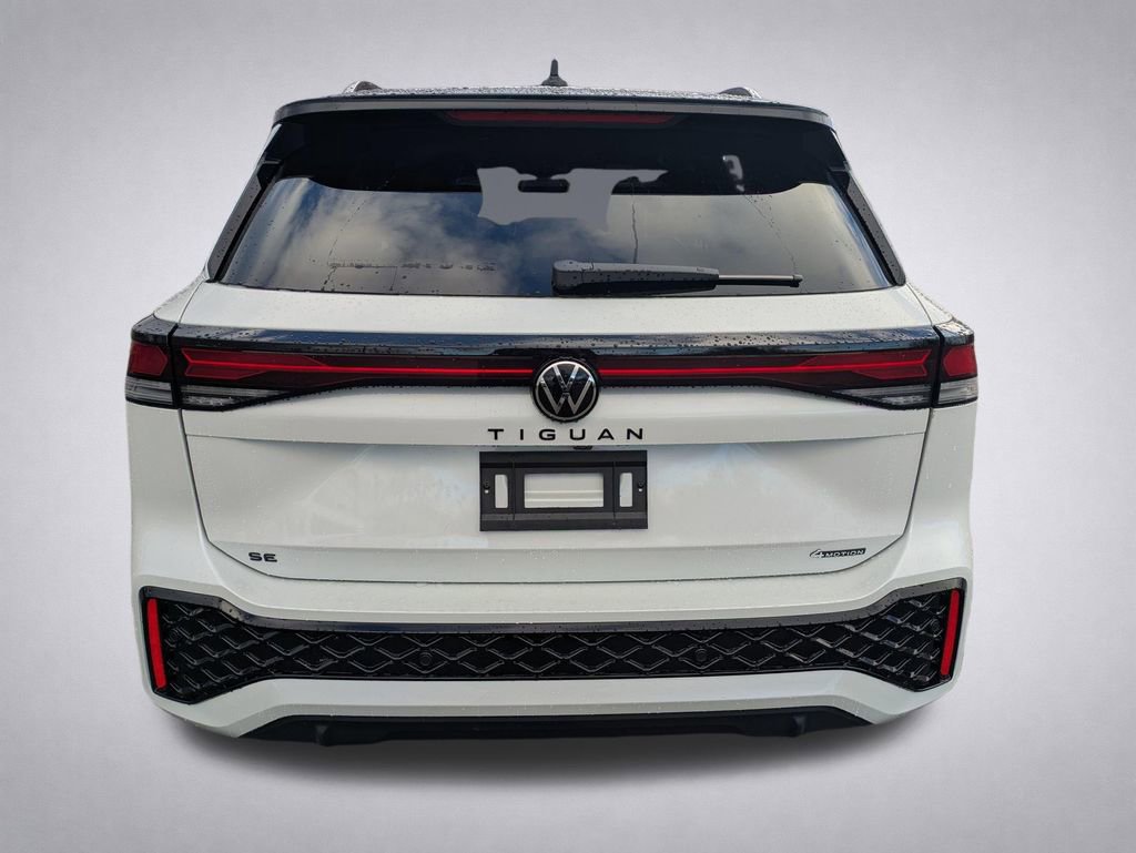 New 2026 Volkswagen Tiguan SE R-Line image 4
