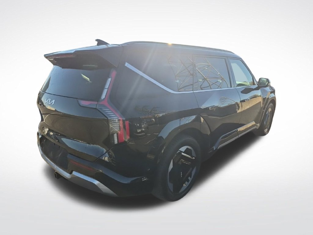 Used 2024 Kia EV9 Land AWD/4WD image 4