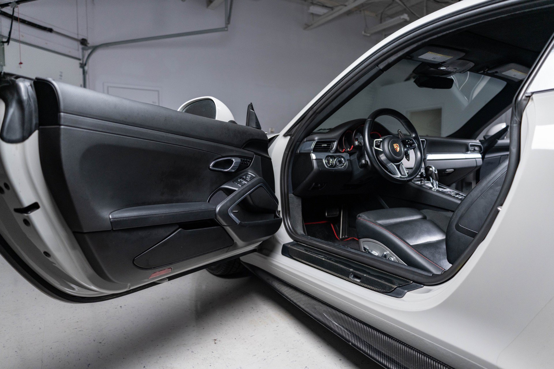 Used 2018 Porsche 911 Carrera 4S AWD/4WD image 39