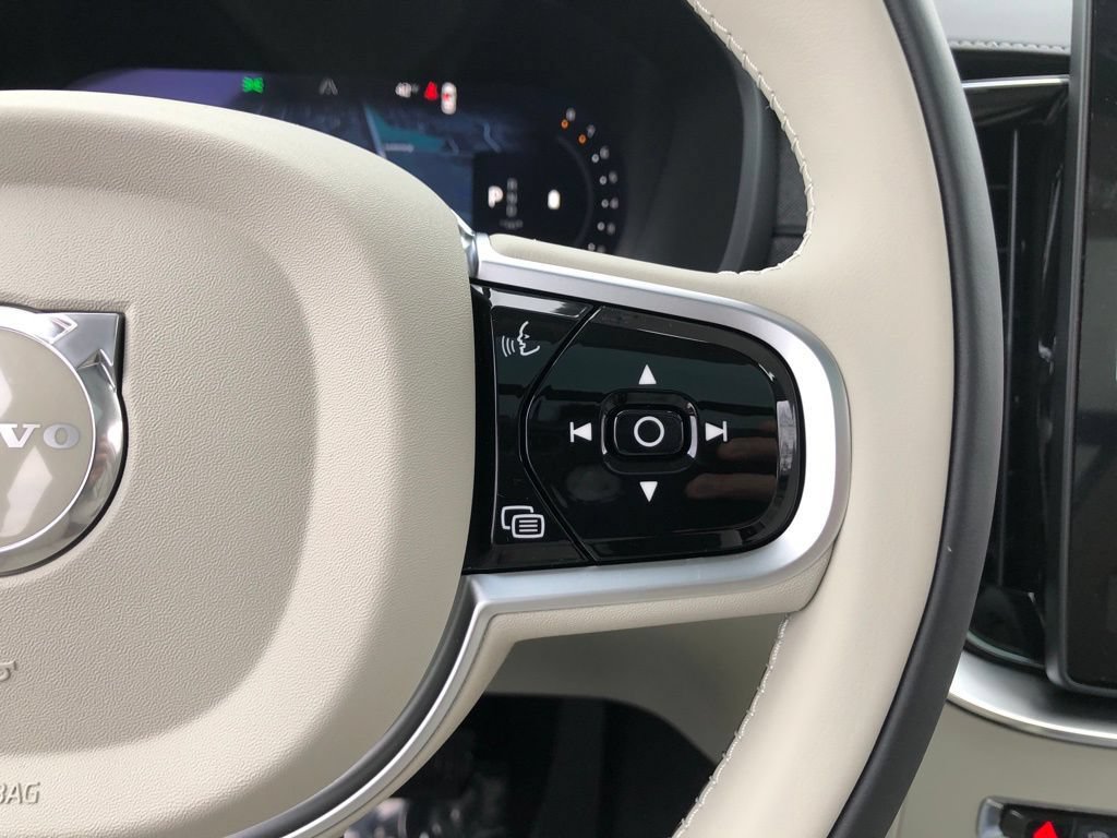 New 2026 Volvo XC90 B6 Ultra w/ Protection Package AWD/4WD image 16